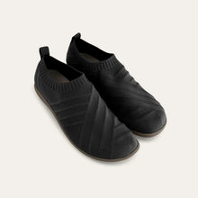 Okahu Black Knit