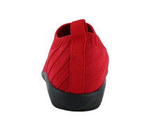 Okahu Red Knit