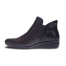 Damascus Bootie Black Lizard